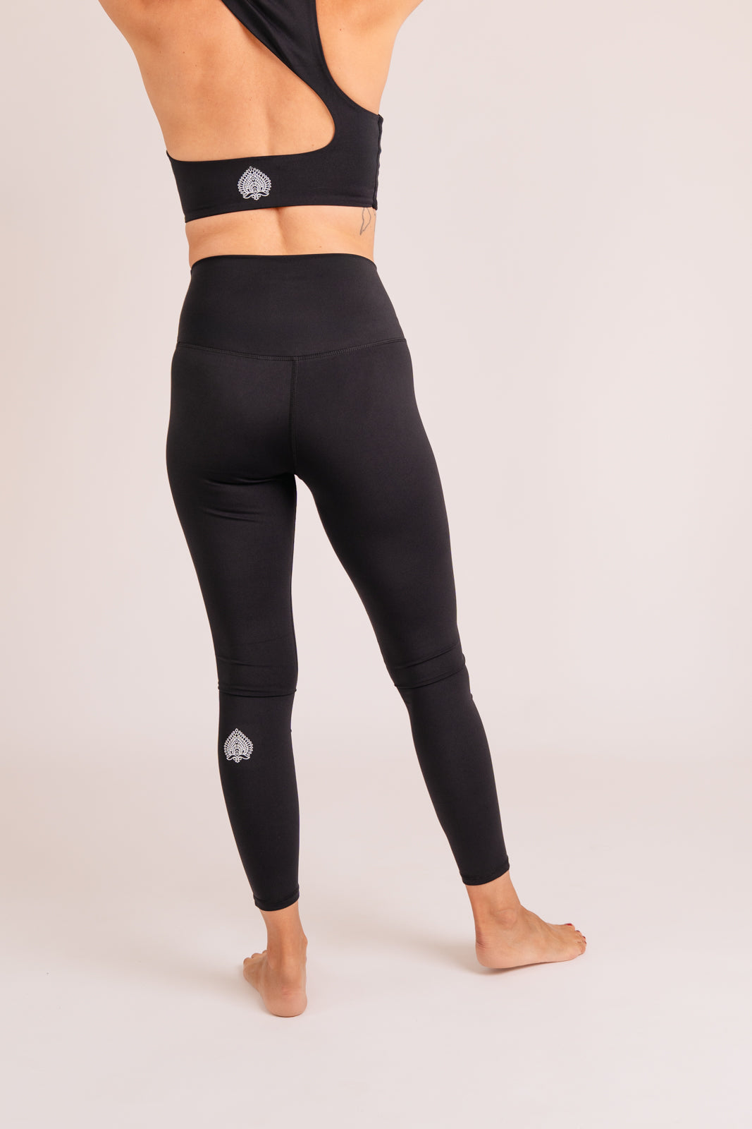 The C-Essence Leggings